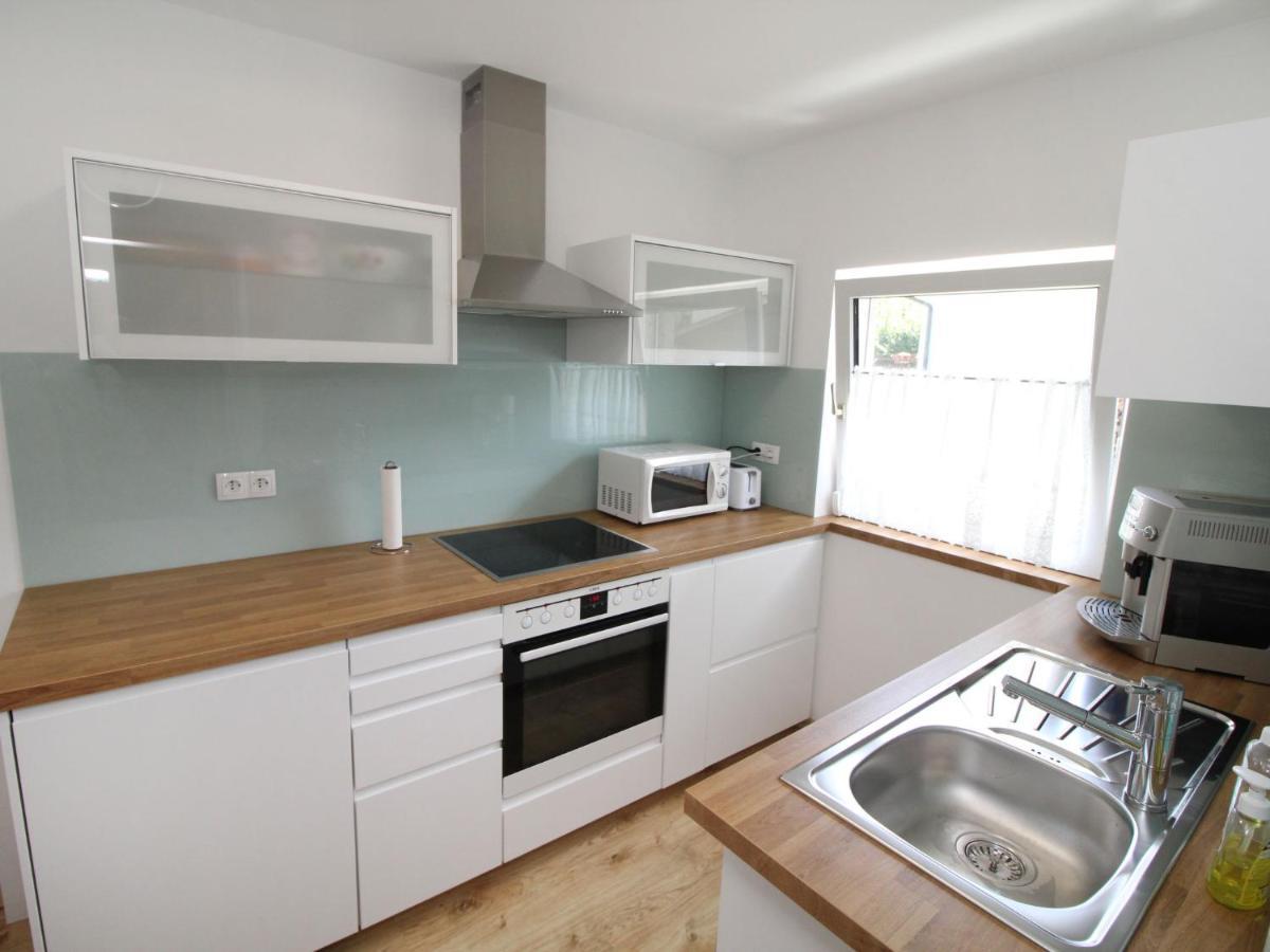 Holiday Home Bungalow Leopoldau By Interhome Виена Екстериор снимка