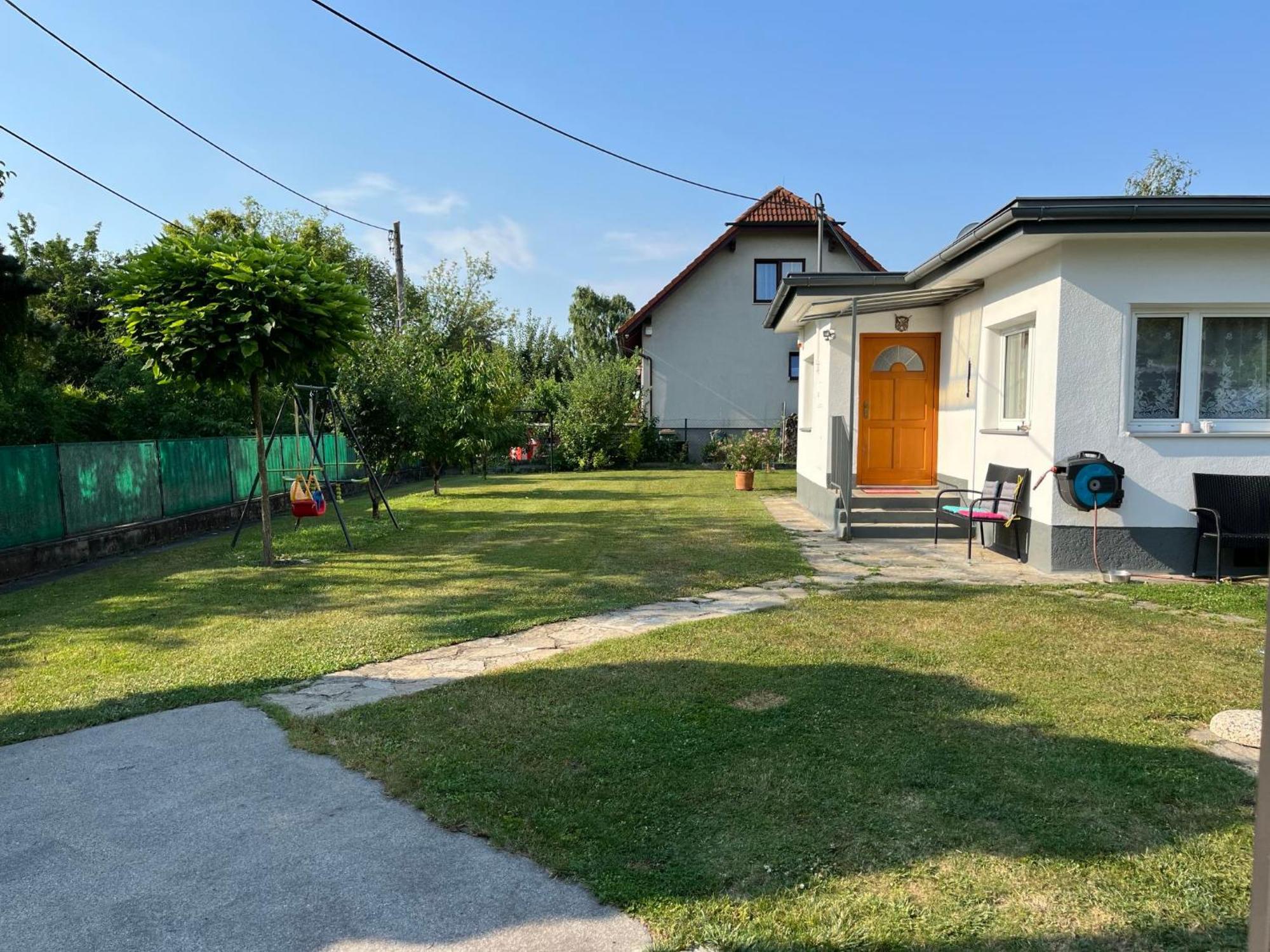Holiday Home Bungalow Leopoldau By Interhome Виена Екстериор снимка